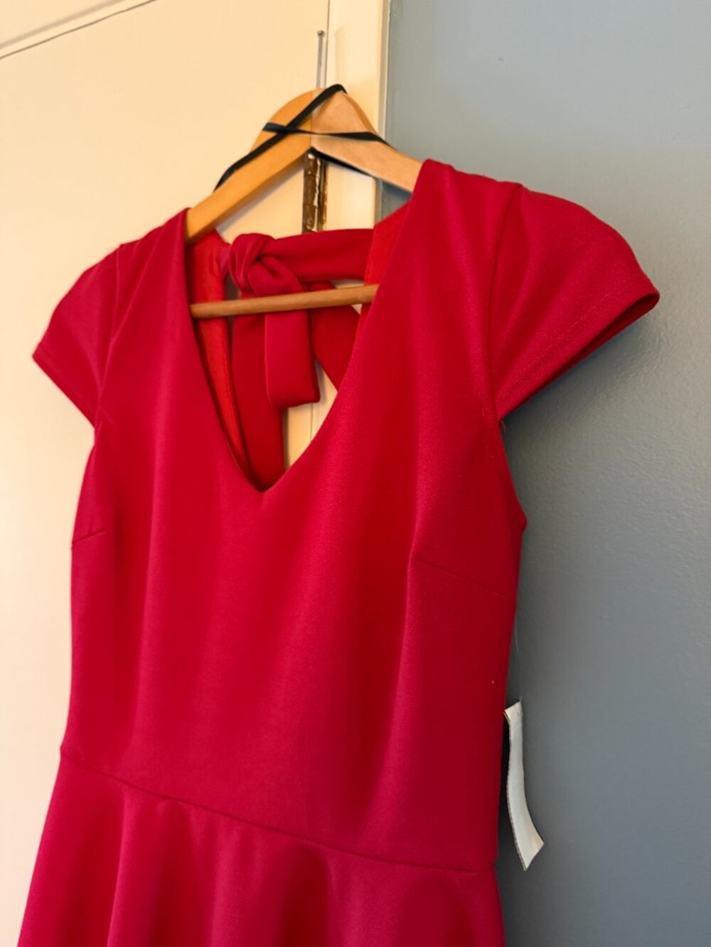 NWT B. Darlin Red Short Sleeve Bow Tie Back Mini Dress - Picture 4 of 9